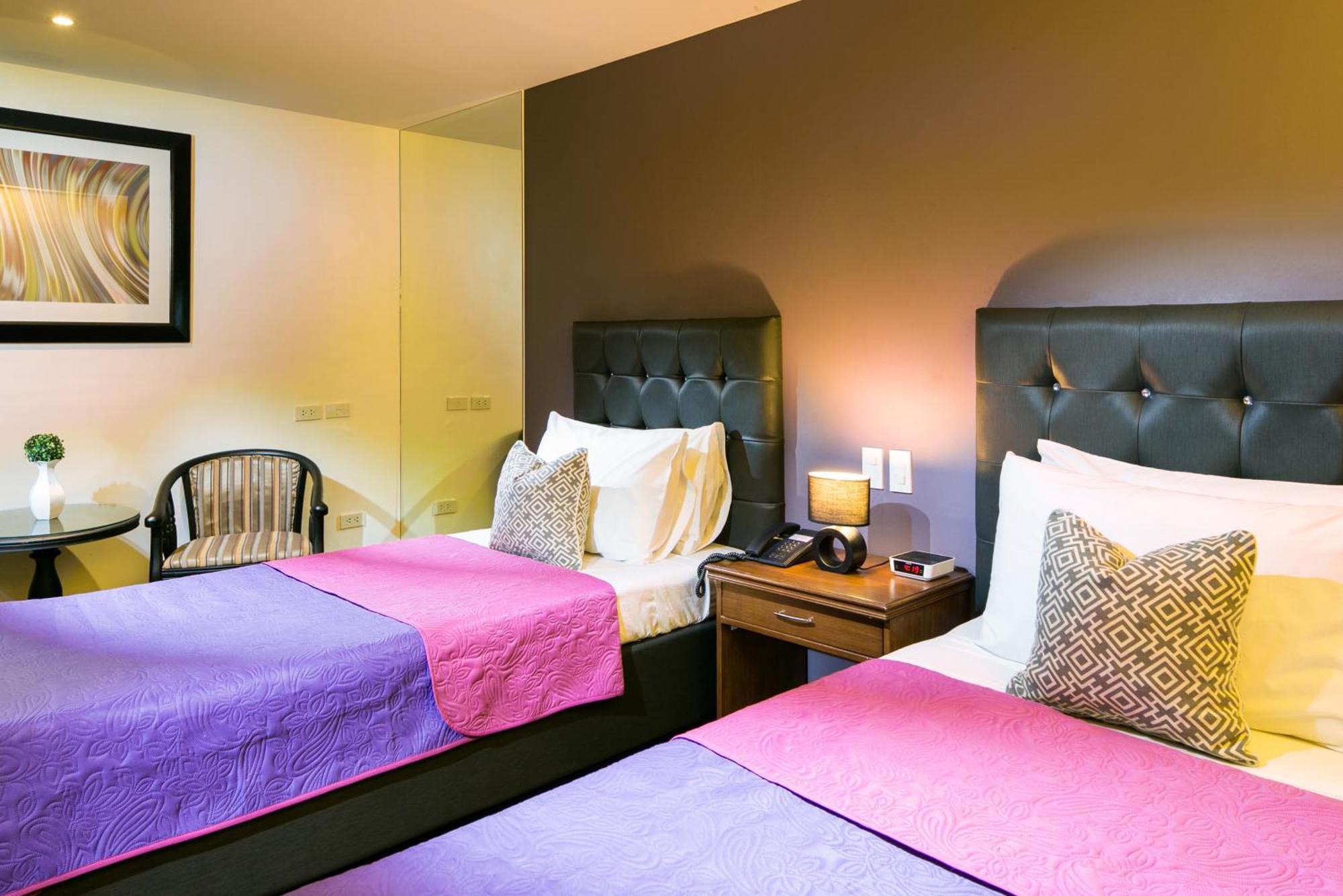 950 Condotel Angeles Room photo